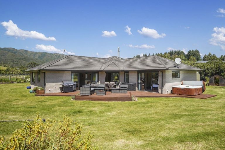 Photo of property in 229 Marchant Road, Kaitoke, Upper Hutt, 5018