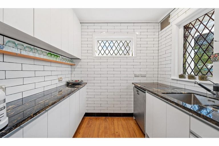 Photo of property in 2/23 Cecil Road, Milford, Auckland, 0620