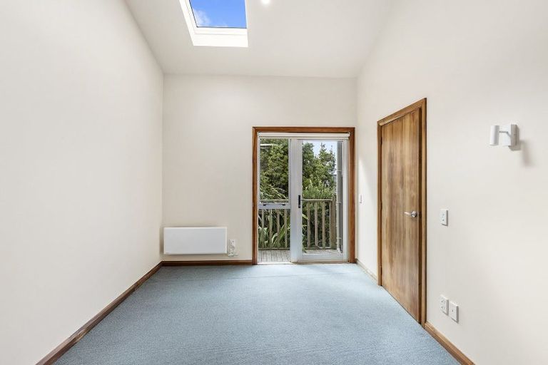 Photo of property in 441 The Esplanade, Island Bay, Wellington, 6023