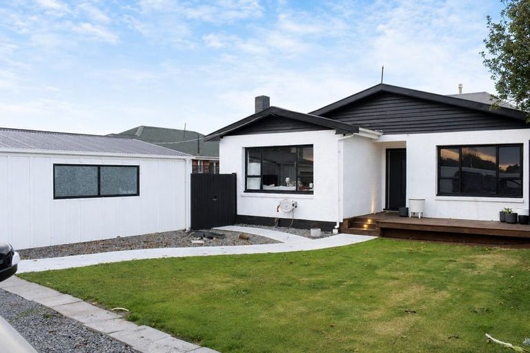 Photo of property in 1/40 Grimseys Road, Redwood, Christchurch, 8051