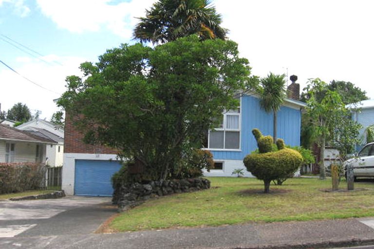 Photo of property in 6 Varlene Terrace, Forrest Hill, Auckland, 0620