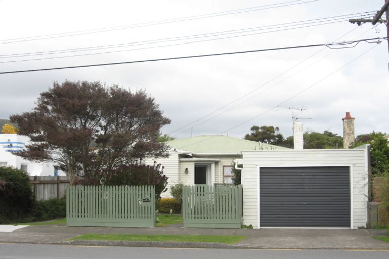 Photo of property in 54 Pilmuir Street, Hutt Central, Lower Hutt, 5010