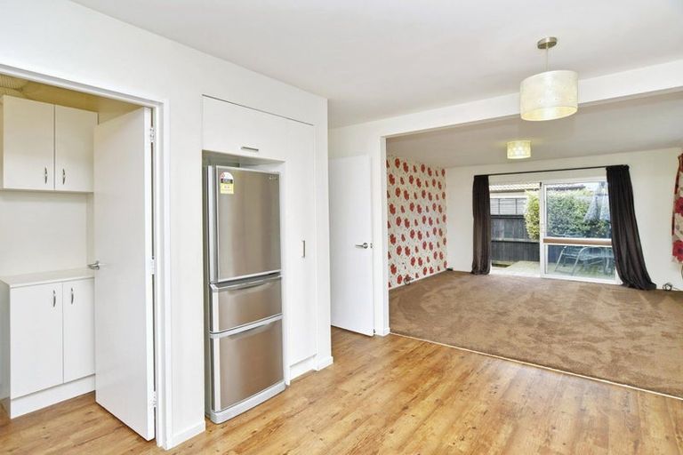 Photo of property in 1/9 Valecrest Avenue, Parklands, Christchurch, 8083