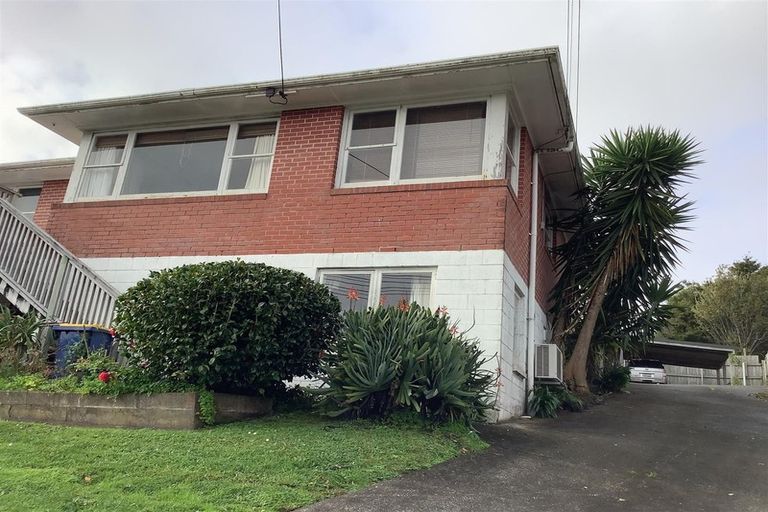 Photo of property in 26 Drome View Place, Beach Haven, Auckland, 0626