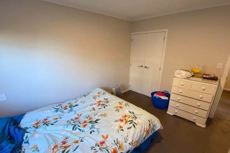 Photo of property in 927 East Coast Road, Northcross, Auckland, 0632