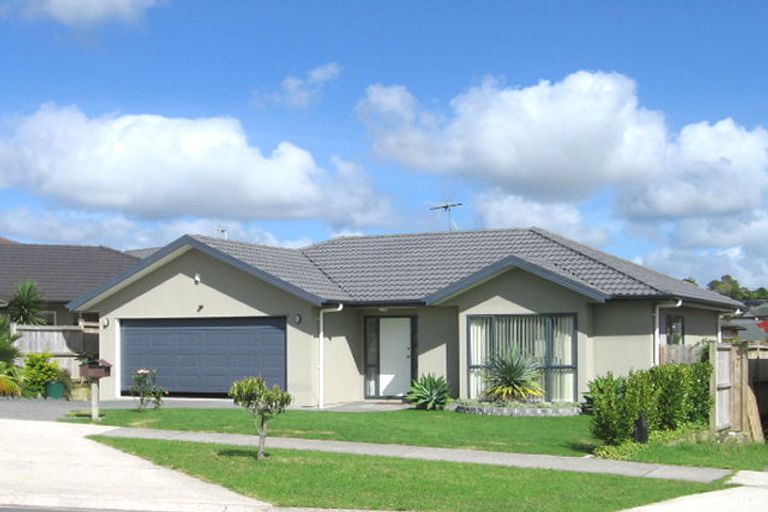 Photo of property in 23 Arlose Place, Westgate, Auckland, 0614