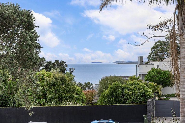 Photo of property in 2/2 Clifton Road, Hauraki, Auckland, 0622