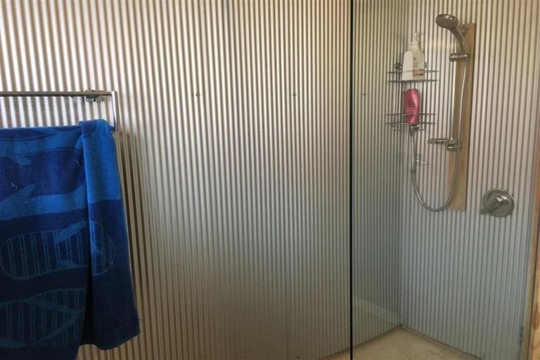 Photo of property in 37 Kiwi Road, Raumati Beach, Paraparaumu, 5032