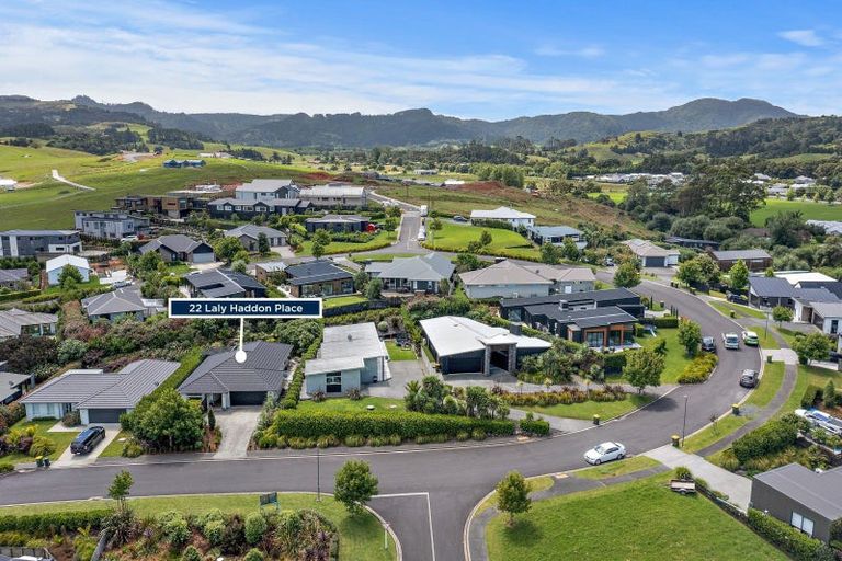 Photo of property in 22 Laly Haddon Place, Matakana, Warkworth, 0985