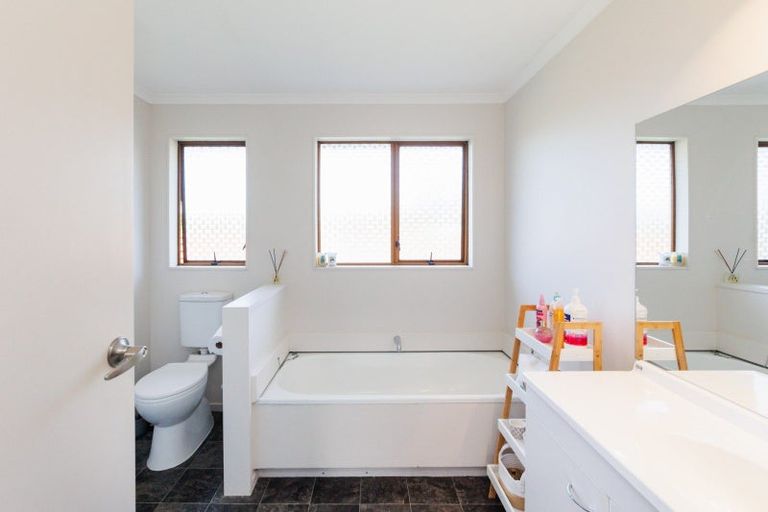 Photo of property in 3 Carter Crescent, Awapuni, Palmerston North, 4412