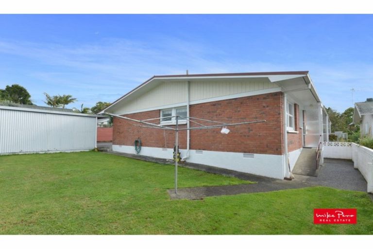 Photo of property in 12 Graham Street, One Tree Point, 0118