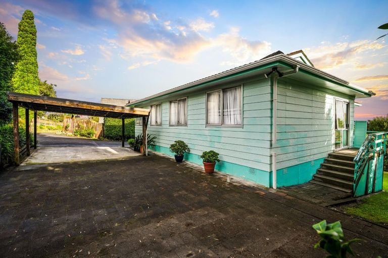Photo of property in 18 Peterhouse Place, West Harbour, Auckland, 0618