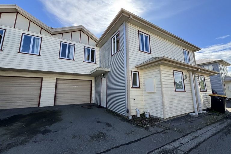 Photo of property in 135 Waltham Road, Sydenham, Christchurch, 8023