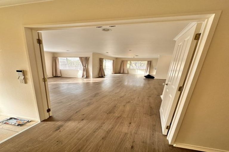 Photo of property in 23 Trovare Place, Golflands, Auckland, 2013