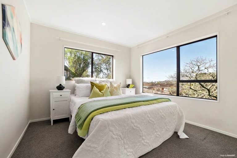 Photo of property in 3 Noeleen Street, Glenfield, Auckland, 0629