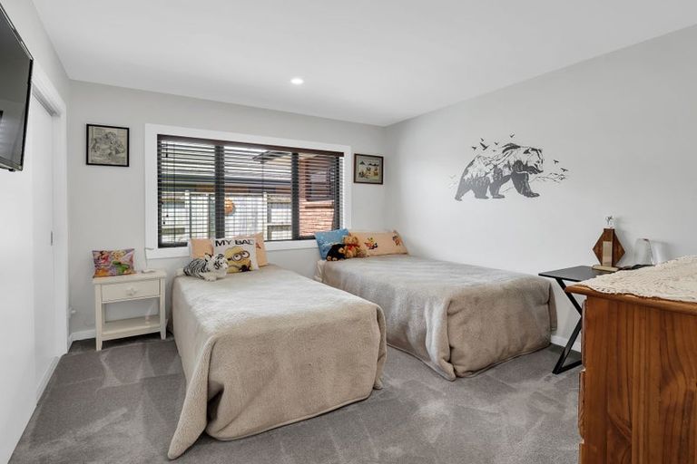 Photo of property in 27 Balrickard Way, Milson, Palmerston North, 4414