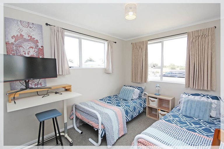 Photo of property in 14 Punga Street, Tangimoana, 4822