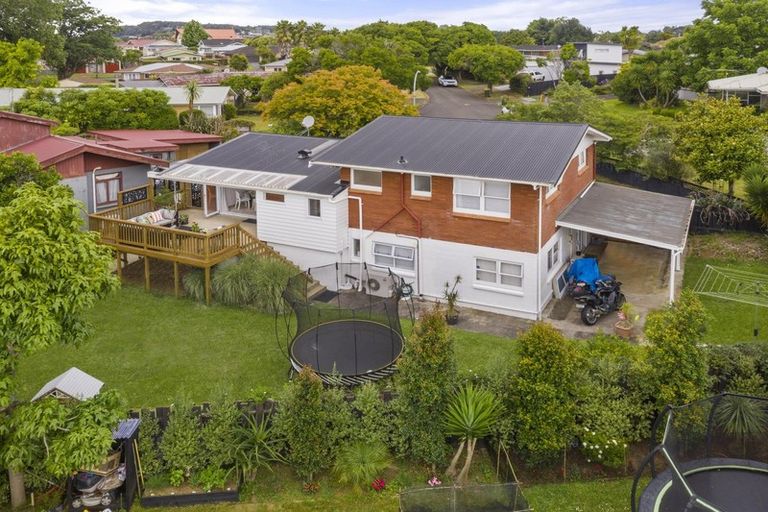 Photo of property in 9 Cardiff Street, Pukekohe, 2120
