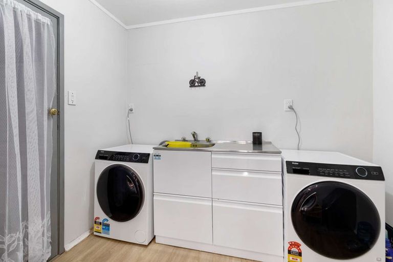 Photo of property in 128 High Street, Bulls, 4818