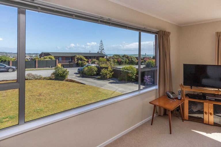 Photo of property in 18 Whitcombe Terrace, Hokitika, 7810