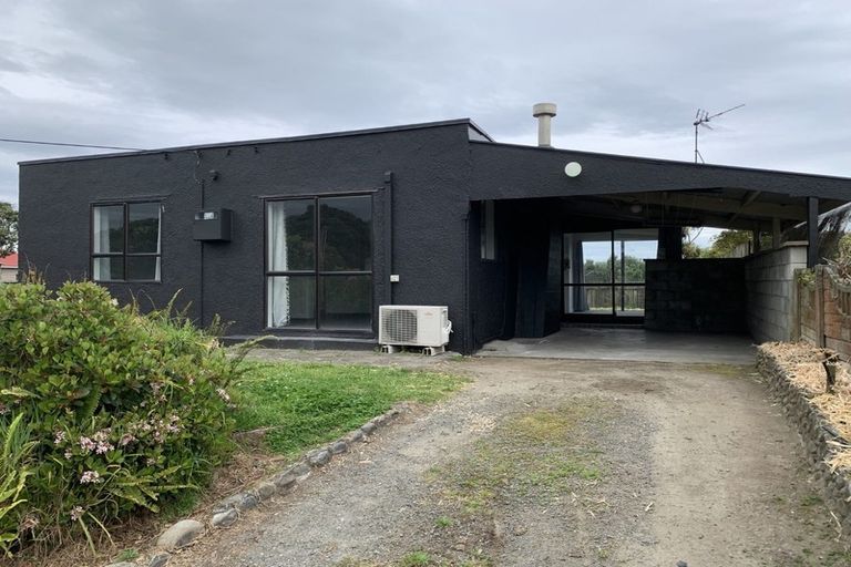 Photo of property in 27 Ngaio Street, Otaki Beach, Otaki, 5512