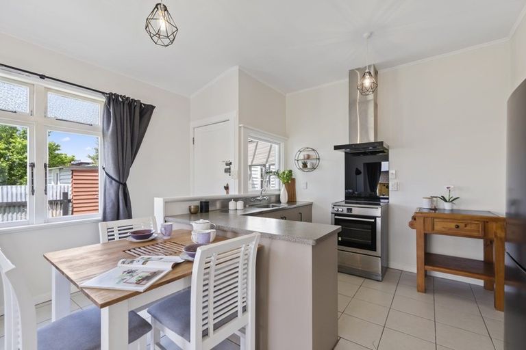 Photo of property in 58b Salisbury Street, Levin, 5510