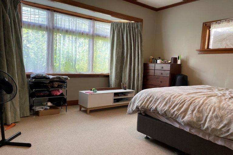 Photo of property in 62 Creswick Terrace, Northland, Wellington, 6012