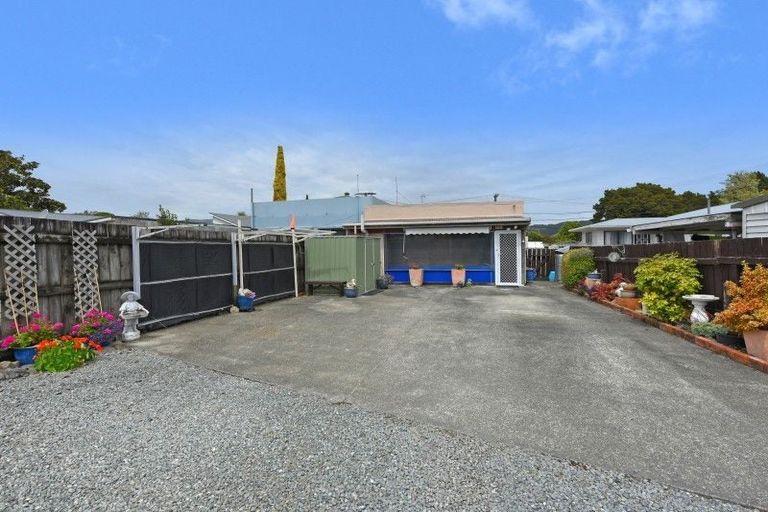 Photo of property in 100 Mcleod Street, Elderslea, Upper Hutt, 5018