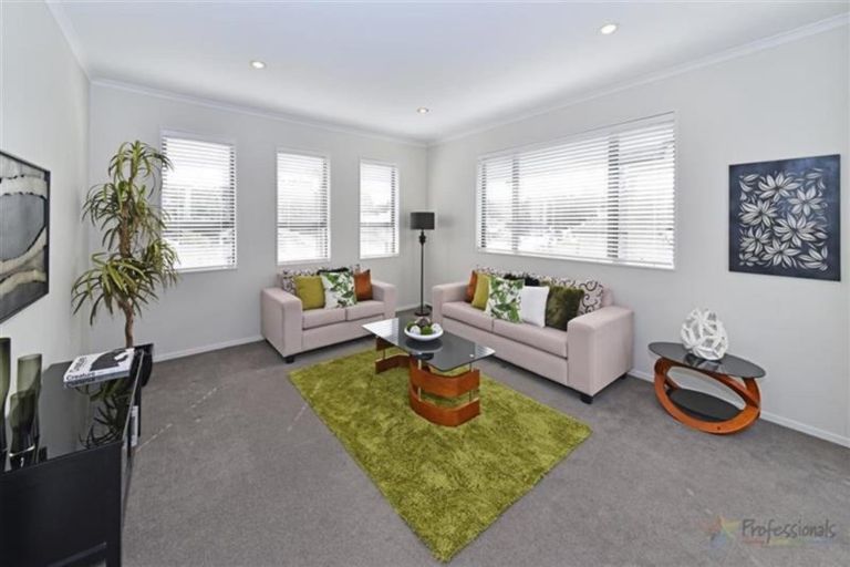 Photo of property in 15 Dawood Place, The Gardens, Auckland, 2105