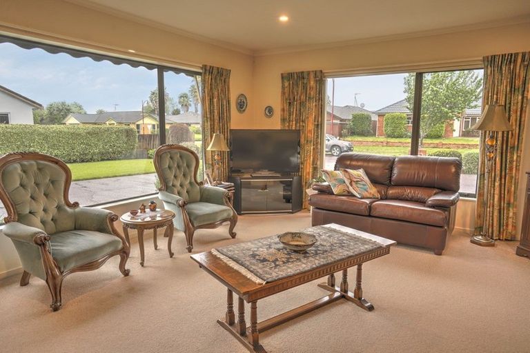 Photo of property in 8 Cairns Crescent, Rototuna, Hamilton, 3210