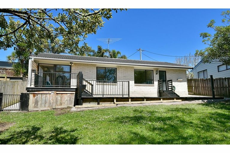 Photo of property in 40b Hammond Avenue, Hatfields Beach, Orewa, 0931