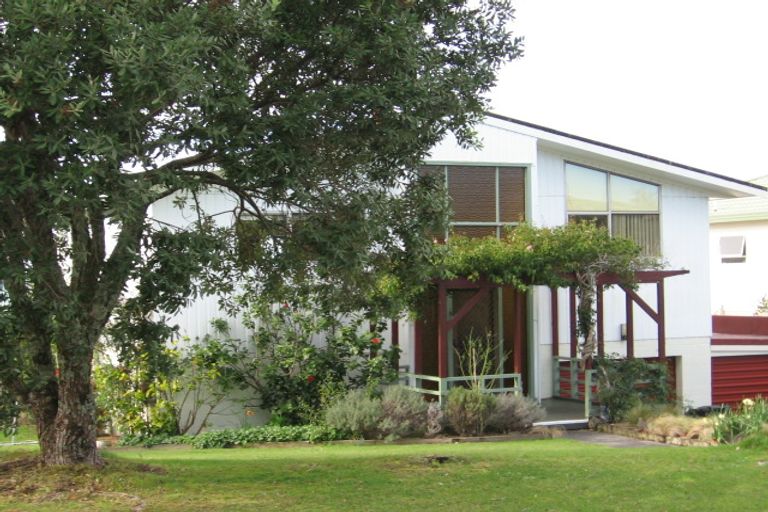 Photo of property in 14 Kotuku Place, Snells Beach, 0920