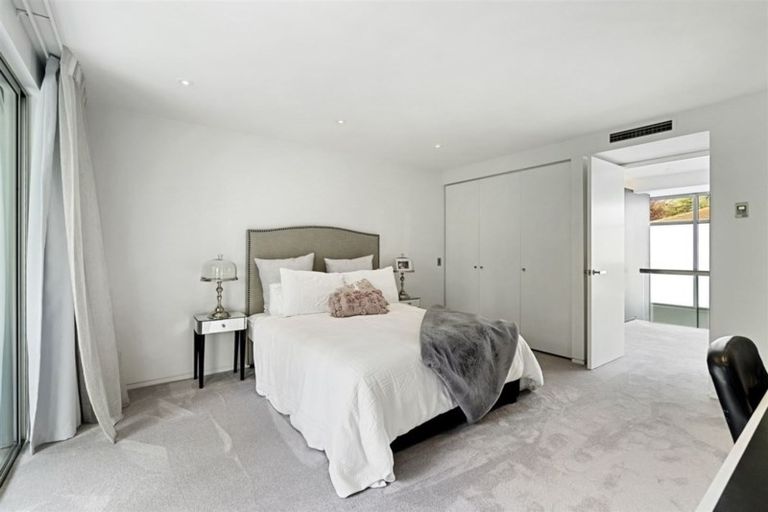 Photo of property in 8 Saint Barnabas Lane, Fendalton, Christchurch, 8052