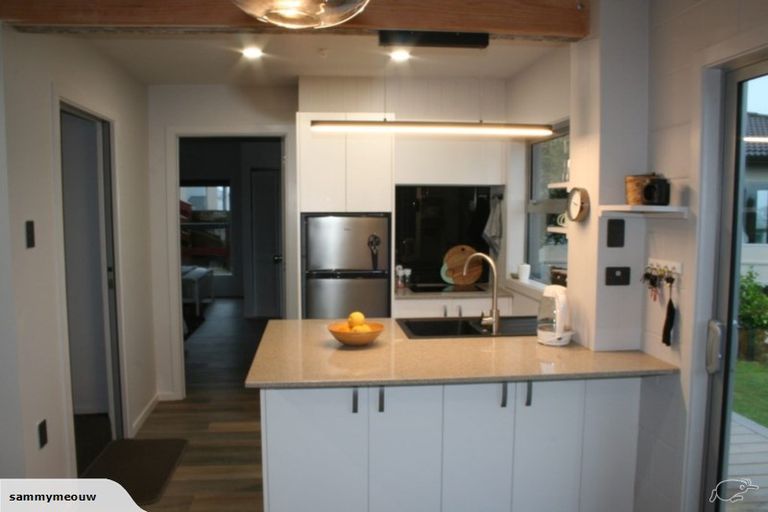 Photo of property in 12 Tairua Heights, Tairua, 3508