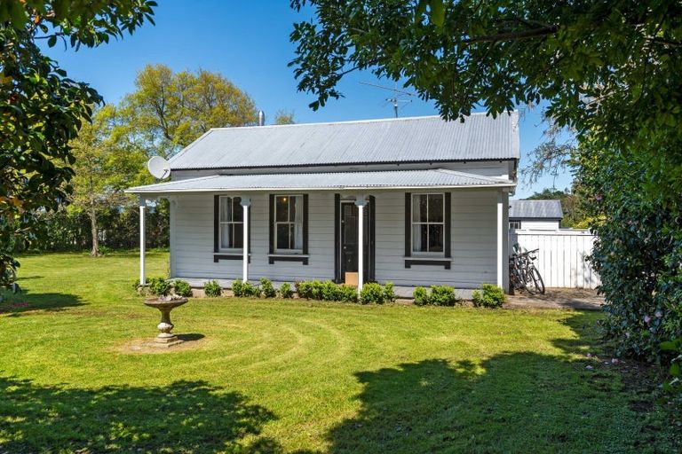 Photo of property in Tarureka, 38 Donald Street, Featherston, 5710