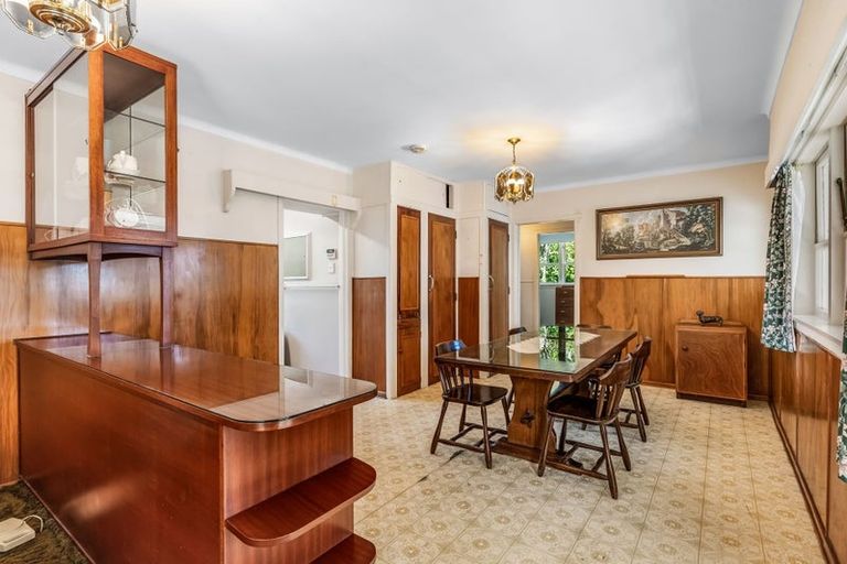 Photo of property in 21 Saint Leonards Road, Kelston, Auckland, 0602