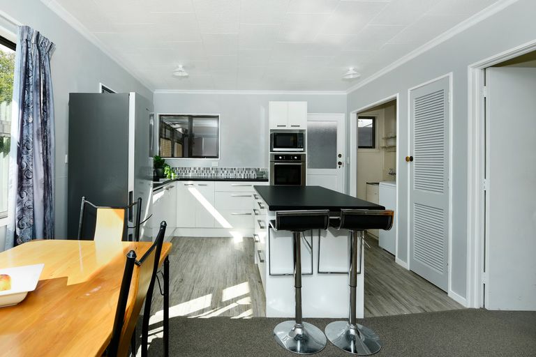 Photo of property in 1/25 Tipahi Street, Nelson South, Nelson, 7010