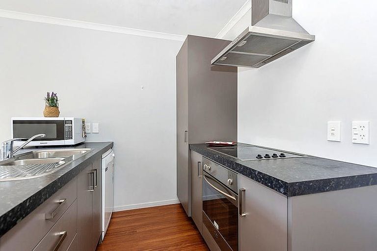 Photo of property in 110b Hillcrest Road, Hillcrest, Hamilton, 3216