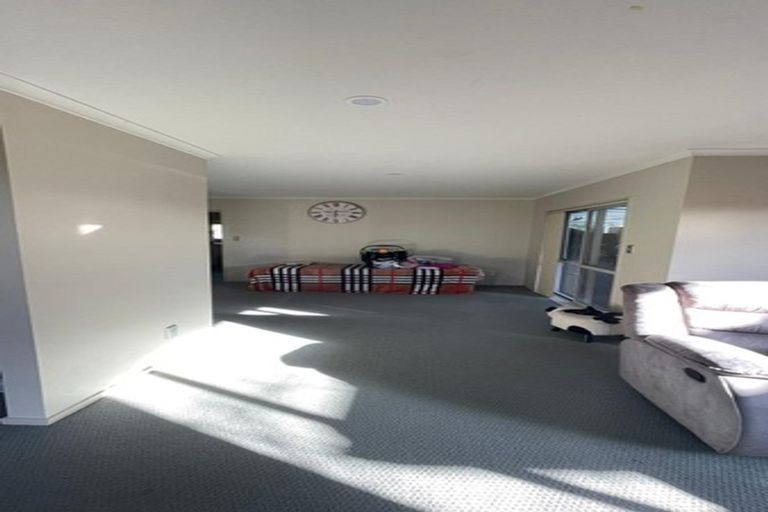 Photo of property in 25 Speyside Crescent, Flat Bush, Auckland, 2016