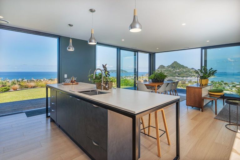 Photo of property in 7 Mason Rise, Tairua, 3508