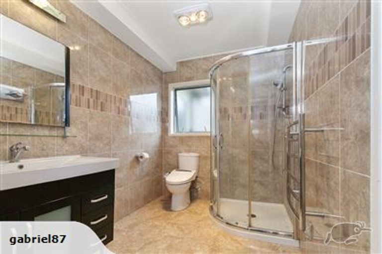 Photo of property in 12 Oak Terrace, Schnapper Rock, Auckland, 0632