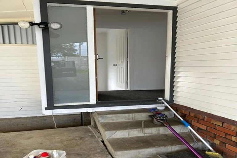 Photo of property in 46 Verbena Road, Birkdale, Auckland, 0626