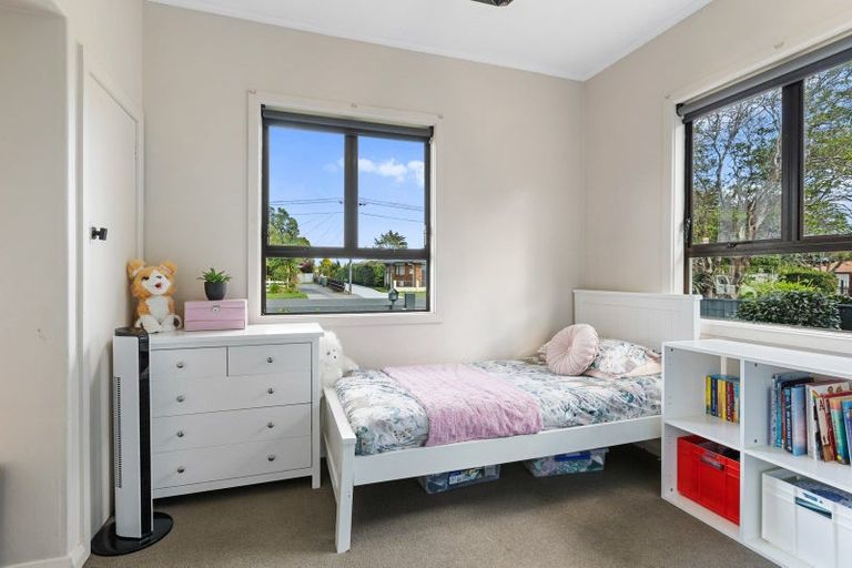 Photo of property in 123 Govett Avenue, Frankleigh Park, New Plymouth, 4310