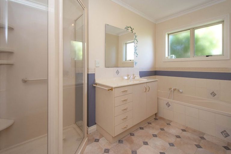 Photo of property in 10 Iroquois Place, Wigram, Christchurch, 8042