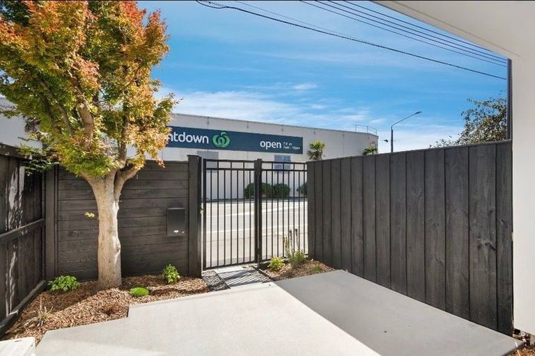 Photo of property in 5/10 New Brighton Road, Shirley, Christchurch, 8061