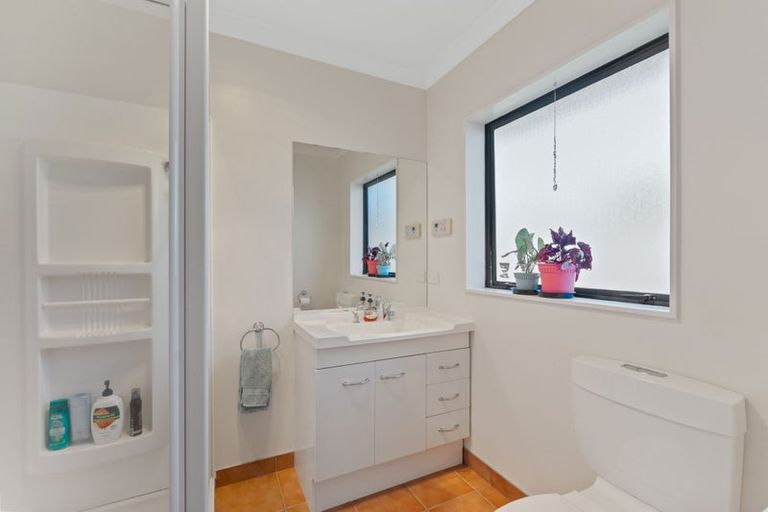 Photo of property in 96 Guildford Drive, Paraparaumu Beach, Paraparaumu, 5032