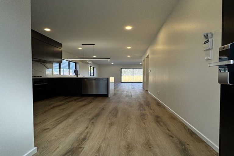 Photo of property in 25b Jandell Crescent, Bucklands Beach, Auckland, 2014