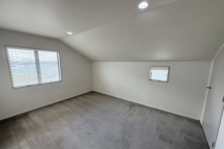 Photo of property in 2/64 Schnapper Rock Road, Schnapper Rock, Auckland, 0632