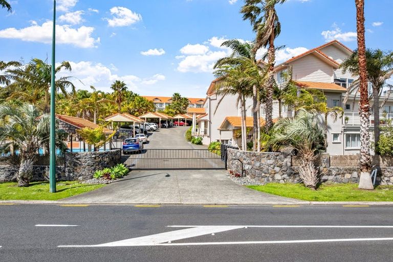 Photo of property in Santa Rosa, 52/340 Gulf Harbour Drive, Gulf Harbour, Whangaparaoa, 0930