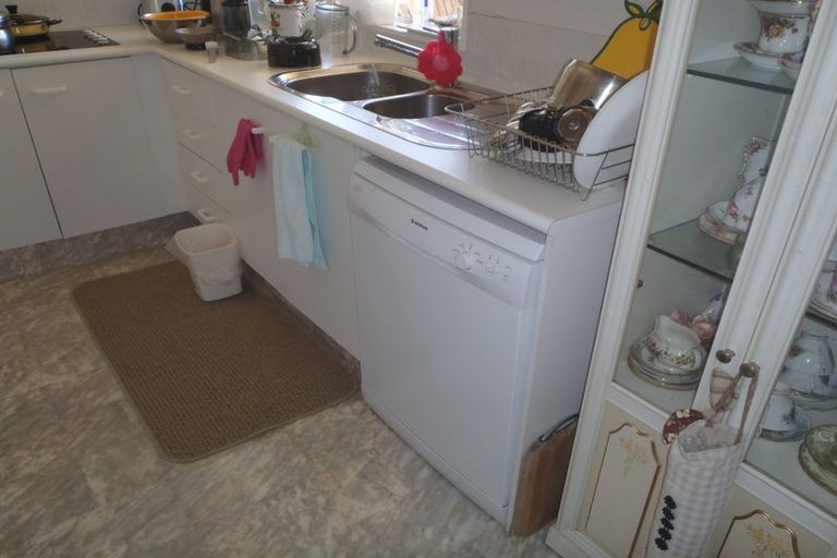 Photo of property in 42 Princeton Parade, Albany, Auckland, 0632